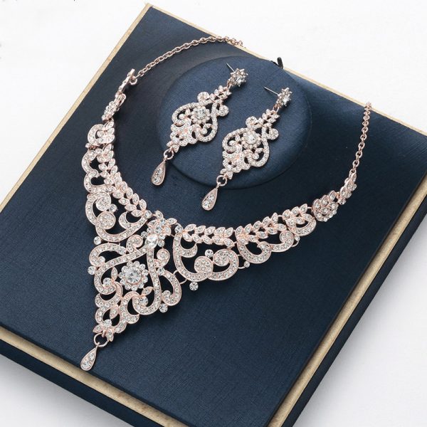 Luxurious rose gold set suits are perfect for wedding dresses. - Image 3
