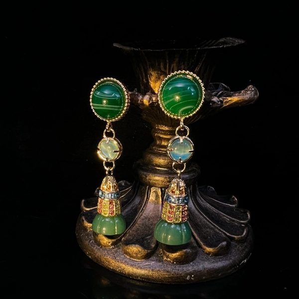 Nigerian emerald vintage earrings are mysterious and fine. - Image 3